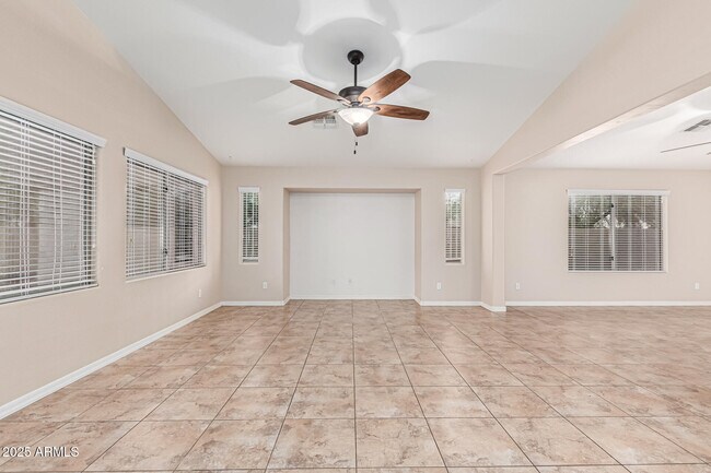 Building Photo - 25667 W Primrose Ln