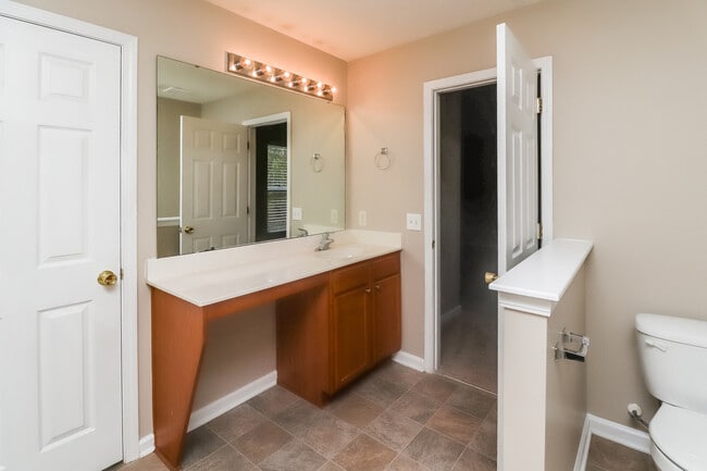 Building Photo - 1517 Brookgreen Ave