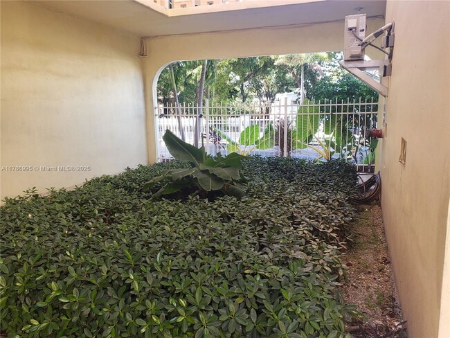 Building Photo - 1818 Rodman St