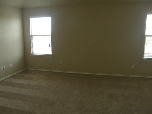 Building Photo - 2229 Julian Dr