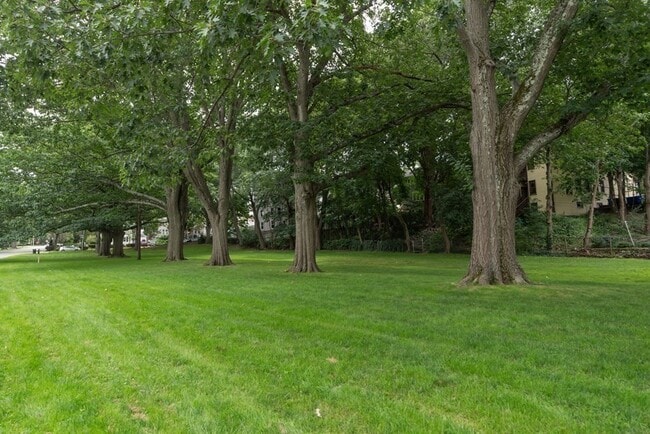 Building Photo - 67 Eliot St