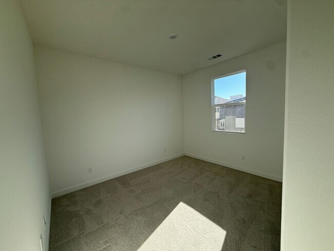 Building Photo - 2025 Build, 3 Bedroom 2.5 bath with over 2000sqft!!!