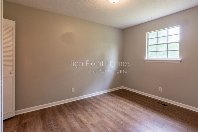 Building Photo - 8810 Springfield Rd