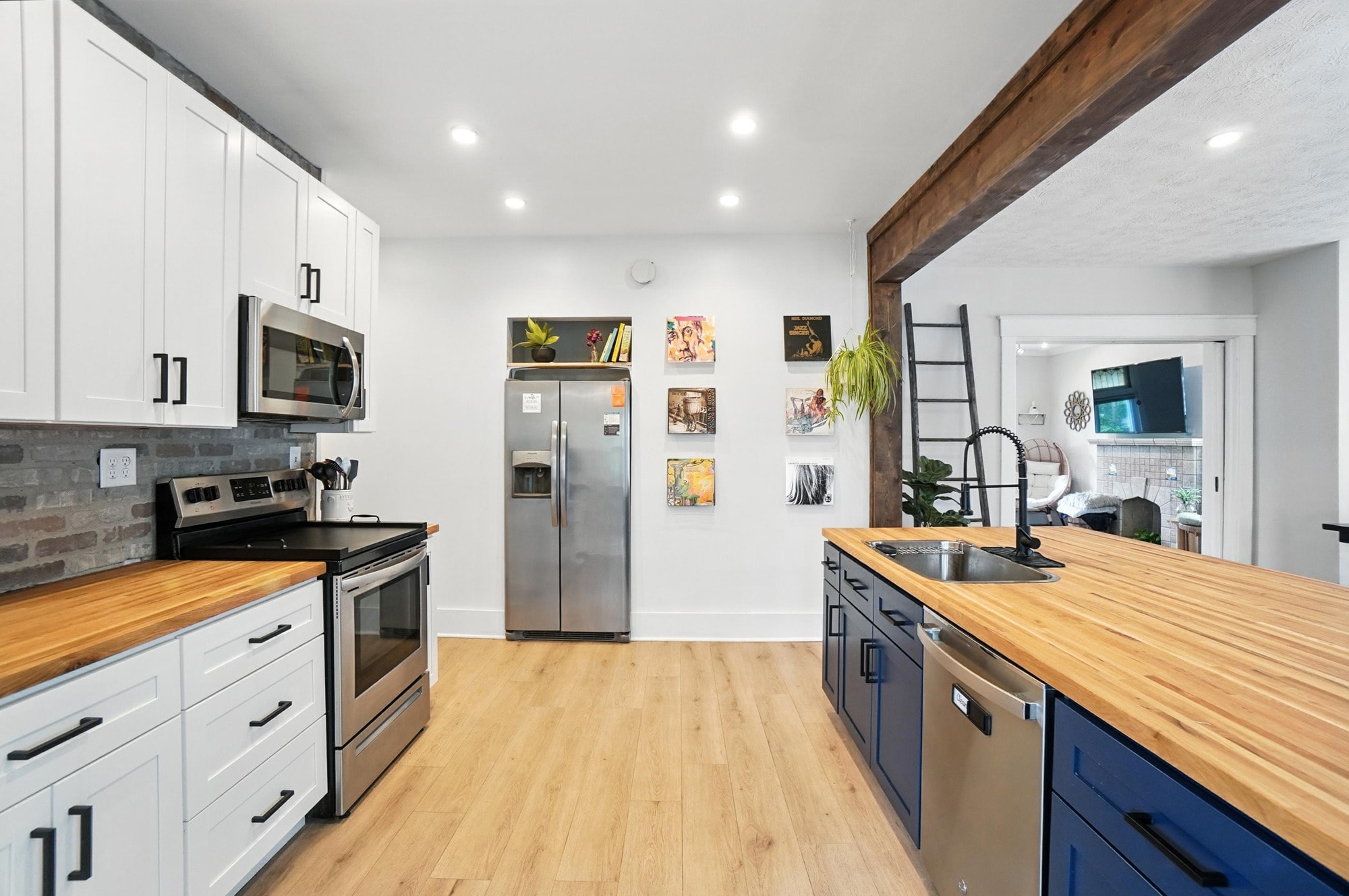 Building Photo - 3769 Andrew Ave