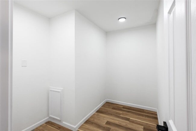 Building Photo - 1011 Crossfield Dr