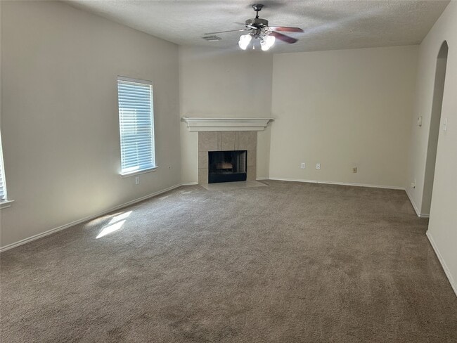 Building Photo - 14027 Blackfoot Trail Run