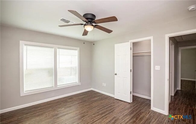 Building Photo - 2003 Woodlawn St