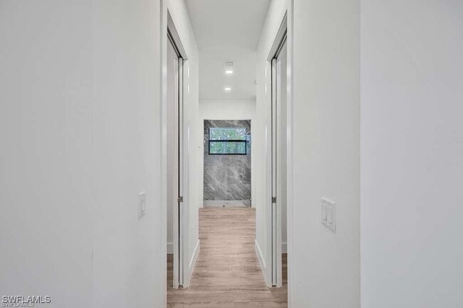 Building Photo - 812 Homestead Rd S