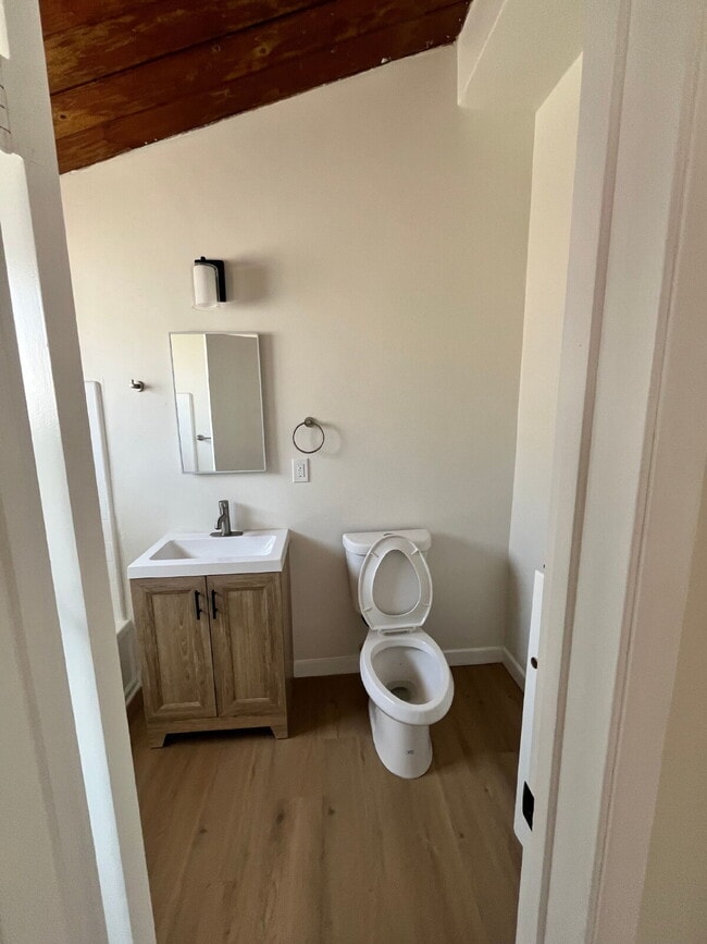 Building Photo - $1,775 - 1 Bed 1 Bath Fully Renovated Apartment within a Gated Complex in City Heights