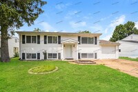 Building Photo - 11939 Holly Brook Dr