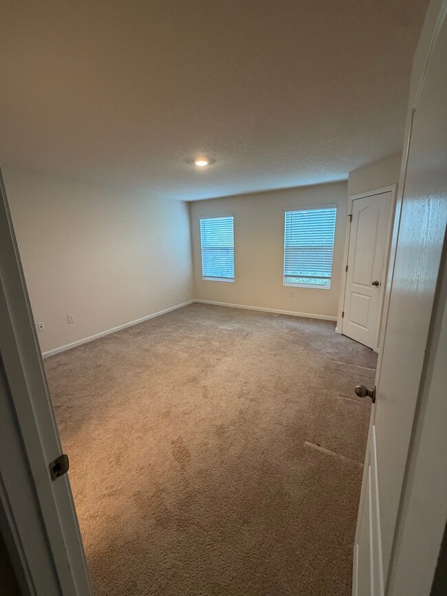 Building Photo - 9507 Star Dr