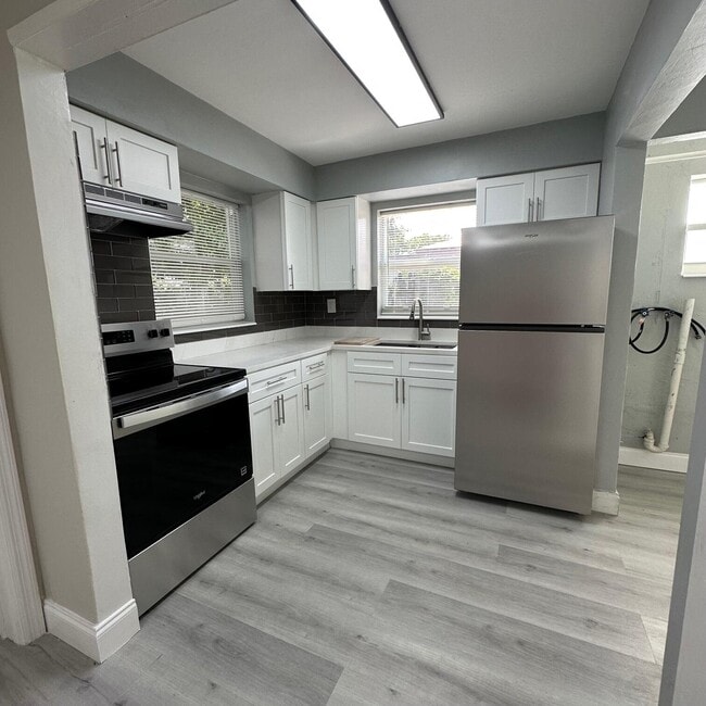 Building Photo - 3620 NW 9th St