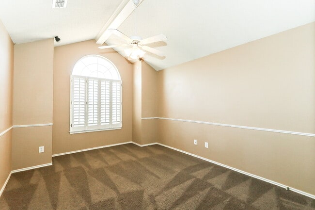 Building Photo - Beautiful Home Located South of Frenship High school!