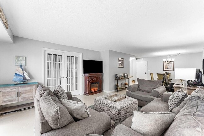 Building Photo - 3215 S Ocean Blvd