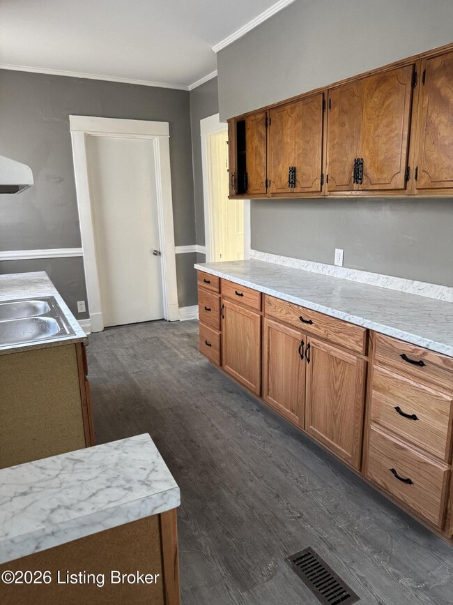 Building Photo - 829 S 37th St