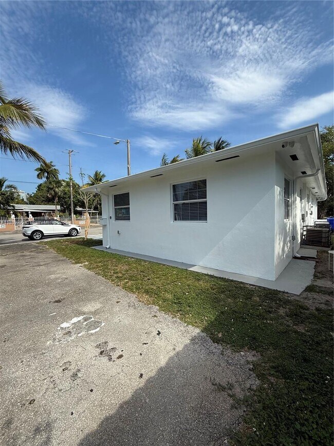 Building Photo - 301 NW 34th St