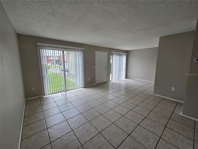 Building Photo - 1810 Caralee Blvd