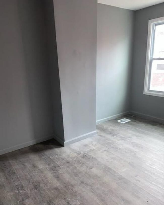 Building Photo - 1711 N Dallas St