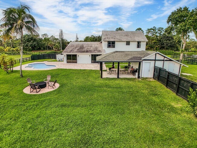 Building Photo - 1350 C Rd