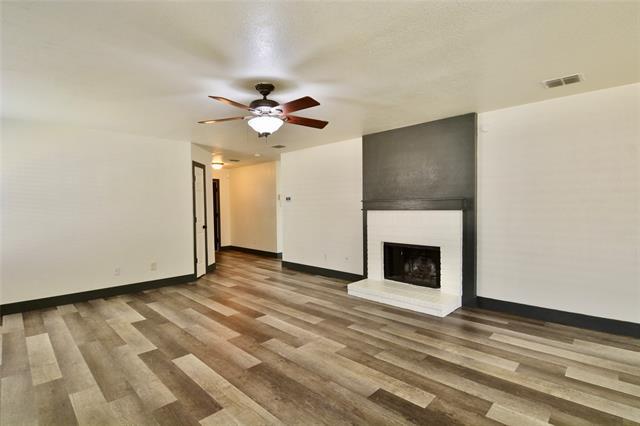 Building Photo - 703 Moss Glen Trail