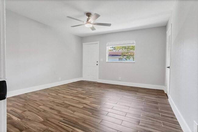 Building Photo - 10131 NW 35th St