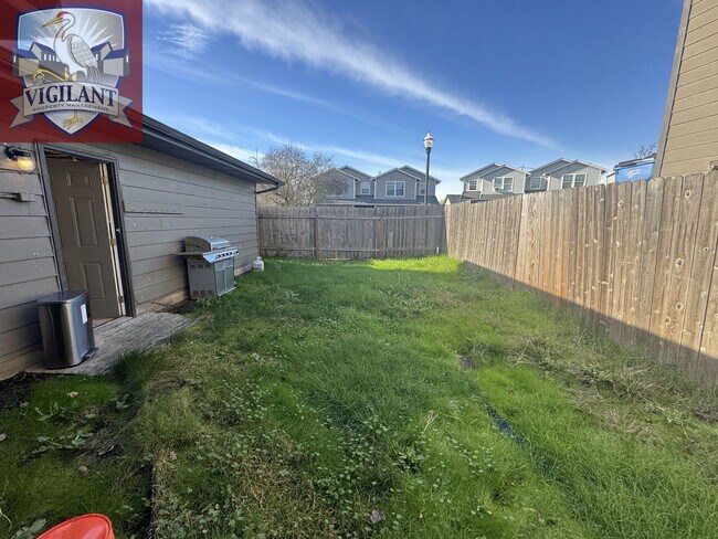 Building Photo - WA3309