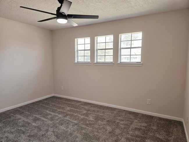 Building Photo - 16627 Aldenham Pl