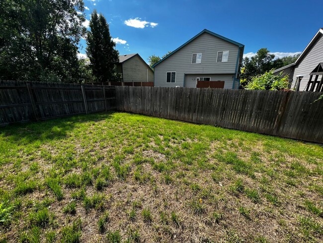 Building Photo - Spacious 3 bed, 2.5 bath home in Central Fort Collins