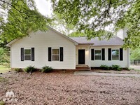Building Photo - 204 Dovewood Ln