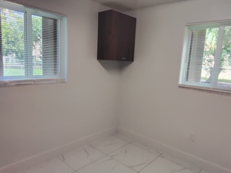 Building Photo - 2523 NW 175th Ter