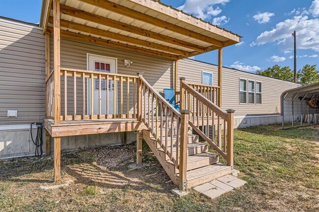 Building Photo - 517 Crossroads Dr