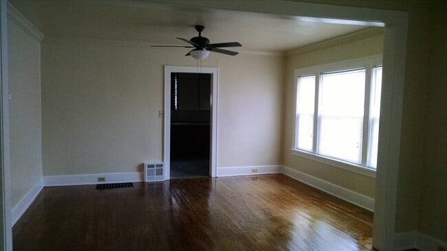 Building Photo - 1939 Terrace St