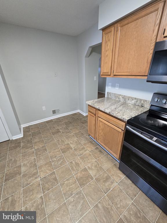 Building Photo - 11753 Tiffen Ct