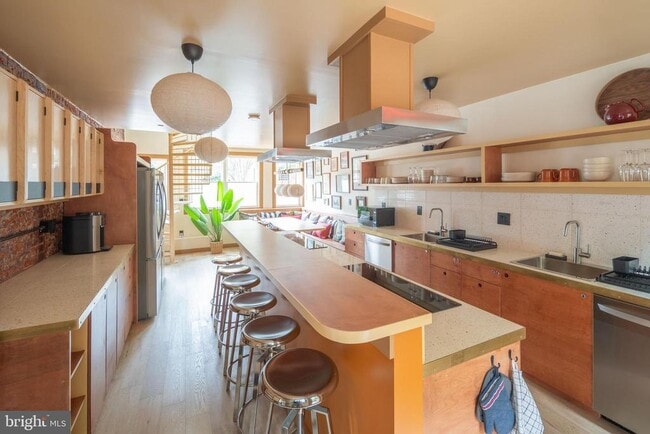 Building Photo - 2021 4th St NW