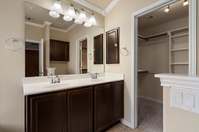 Building Photo - 8600 Harrier Dr