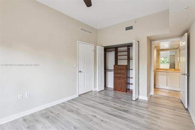 Building Photo - 1745 E Hallandale Beach Blvd