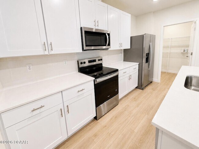 Building Photo - 2500 Kinsale Ln