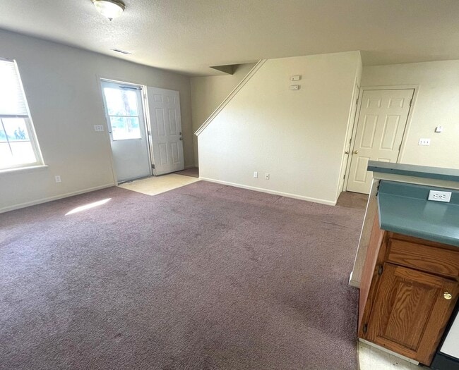 Building Photo - Duplex on Rice Road