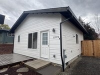 Building Photo - 11072 SW Sunny Hl Ln