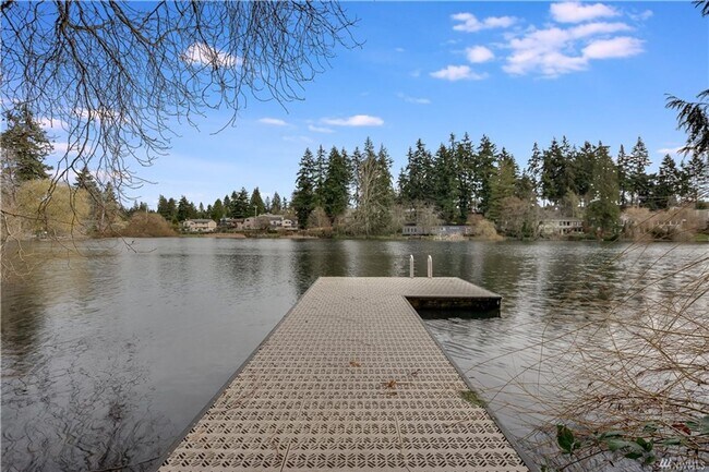 Building Photo - Charming condo at Echo Lake