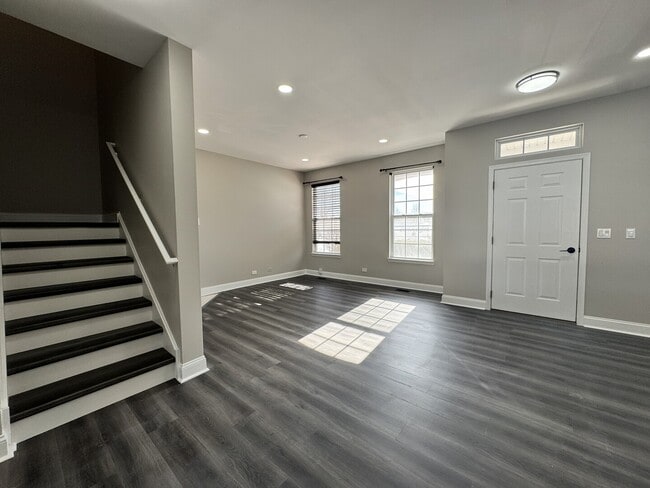 Building Photo - 102 Soo Line Dr