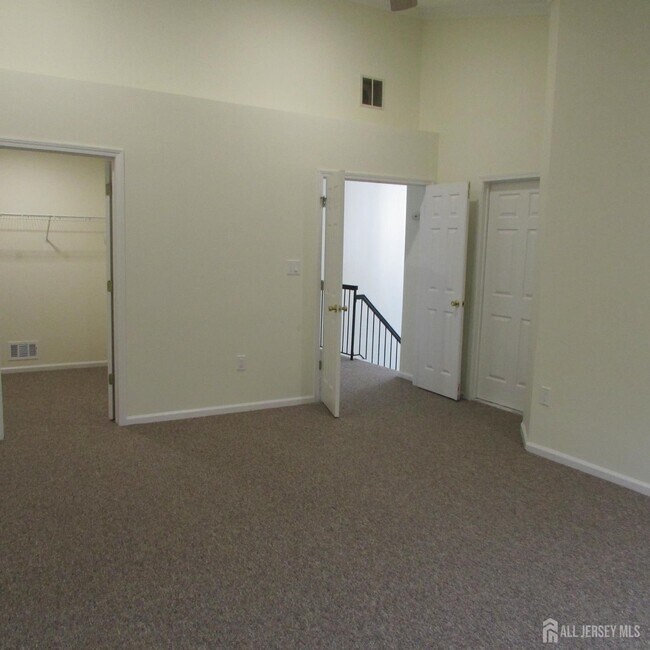 Building Photo - 29 Tall Oaks Ct