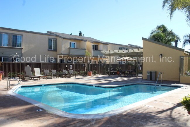 Building Photo - 5404 Balboa Arms Dr