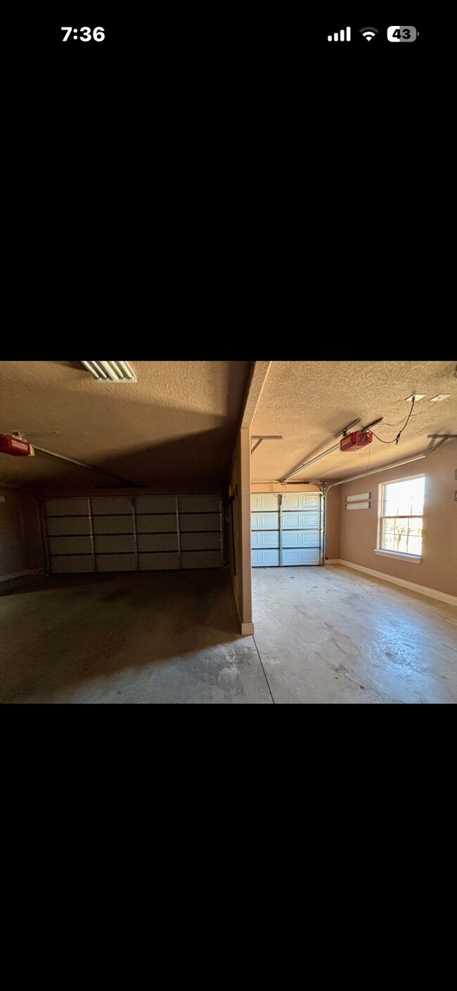 Building Photo - Branson Creek