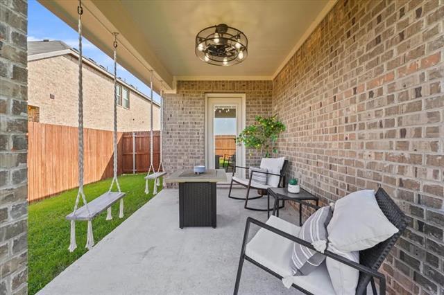 Building Photo - 287 Thoroughbred St