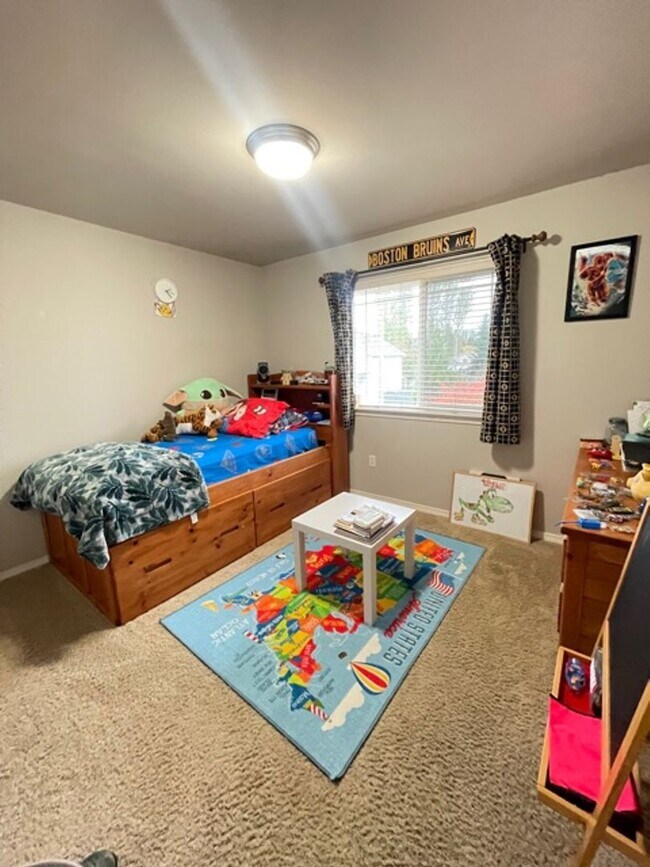 Building Photo - Beautiful 3 Bedroom Plus Den 2.5 Bath Home in Lake Stevens!