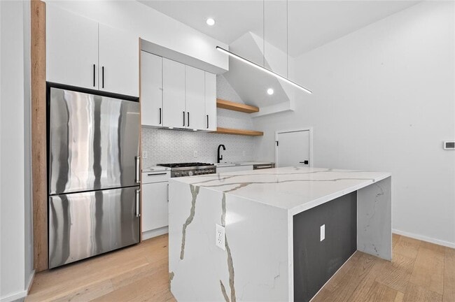 Building Photo - 2706 Stacy Ln