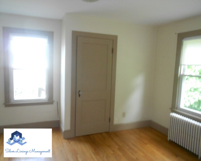 Building Photo - 94 Hurd St