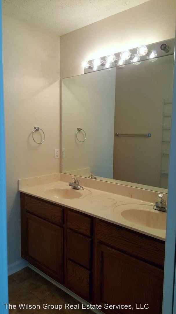Building Photo - 2 br, 2 bath House - 131 Lake Chateau Drive