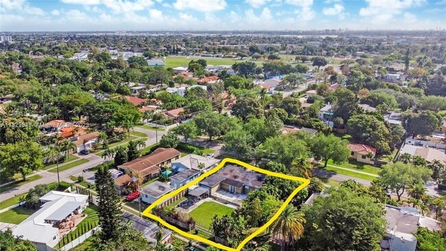 Primary Photo - 516 Lavilla Dr